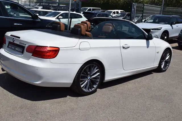 BMW 3 Series view 19
