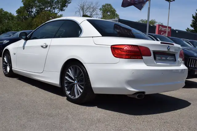 BMW 3 Series view 9