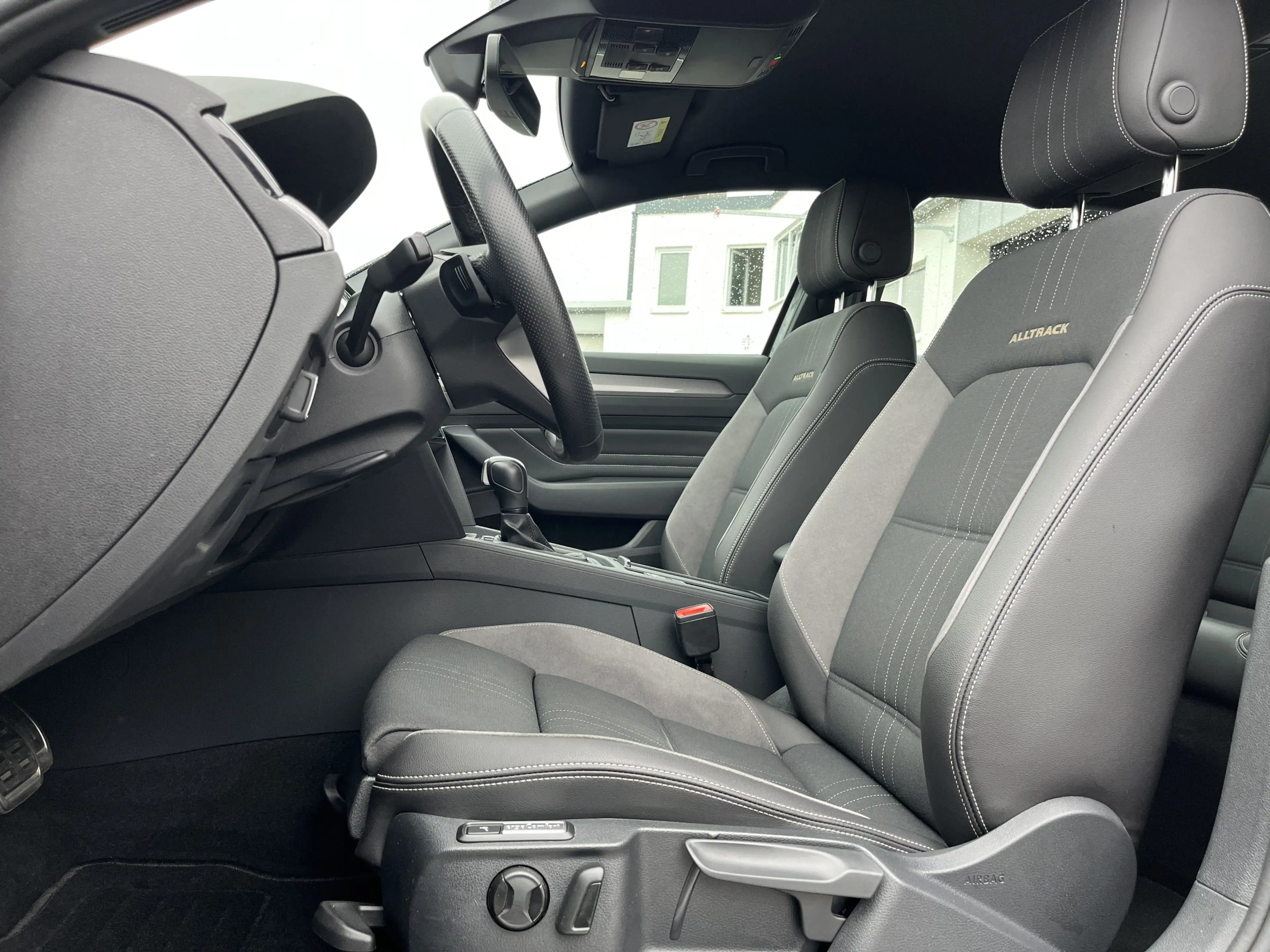 Volkswagen Passat Alltrack 2.0 TDI DSG 4Mo 1,99% Fin. Navi TravelAssist SHZ R — photo 13