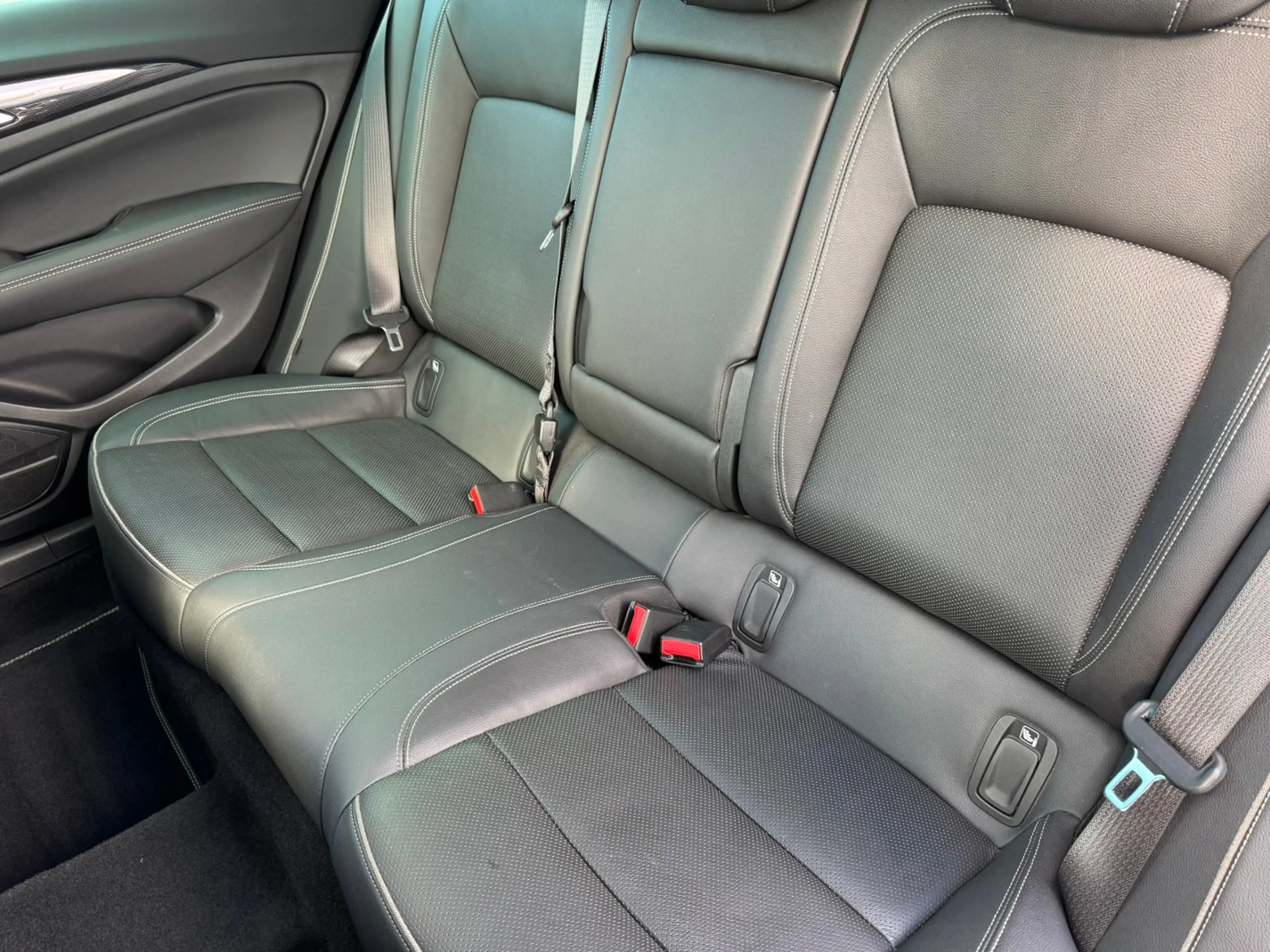 Opel Insignia B Sports Tourer GSi 4x4 — photo 15