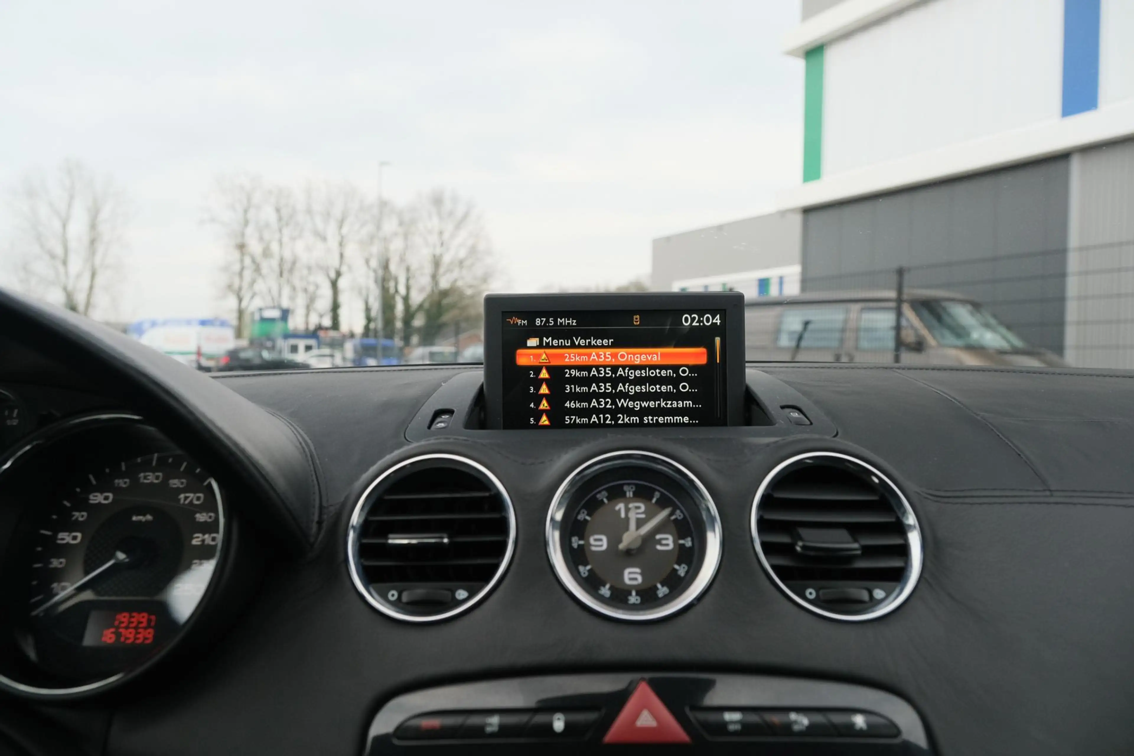 Peugeot RCZ 1.6 THP — photo 14