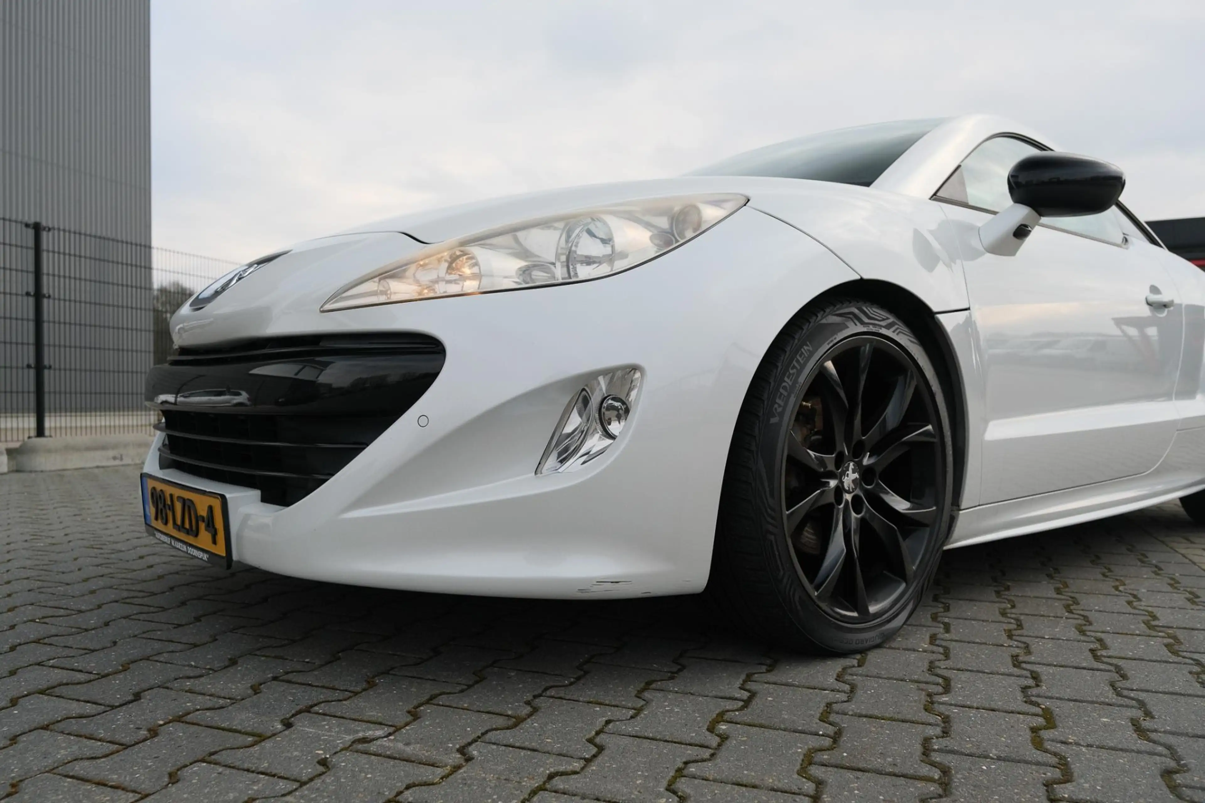 Peugeot RCZ 1.6 THP — photo 6