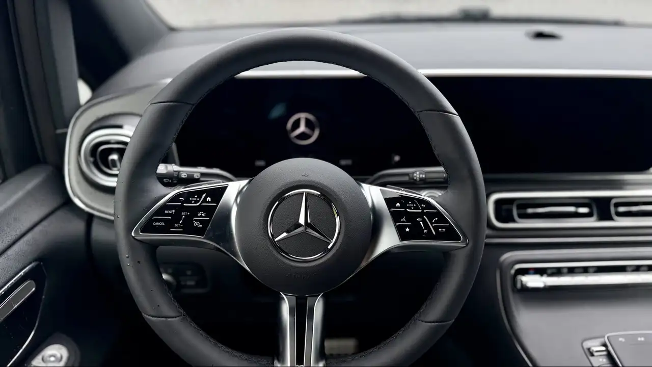Mercedes-Benz V-Class 2026 — фото 14