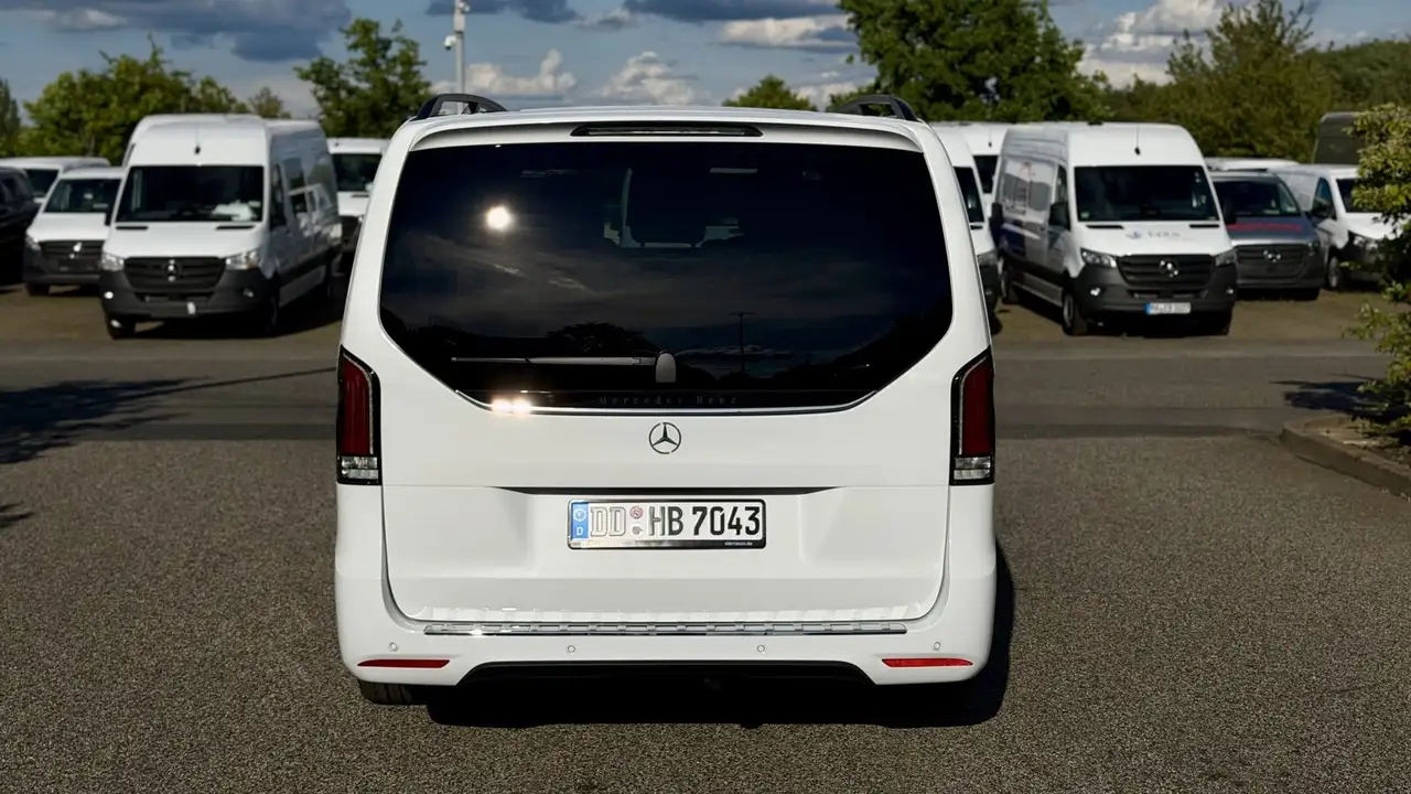 Mercedes-Benz V-Class 2026