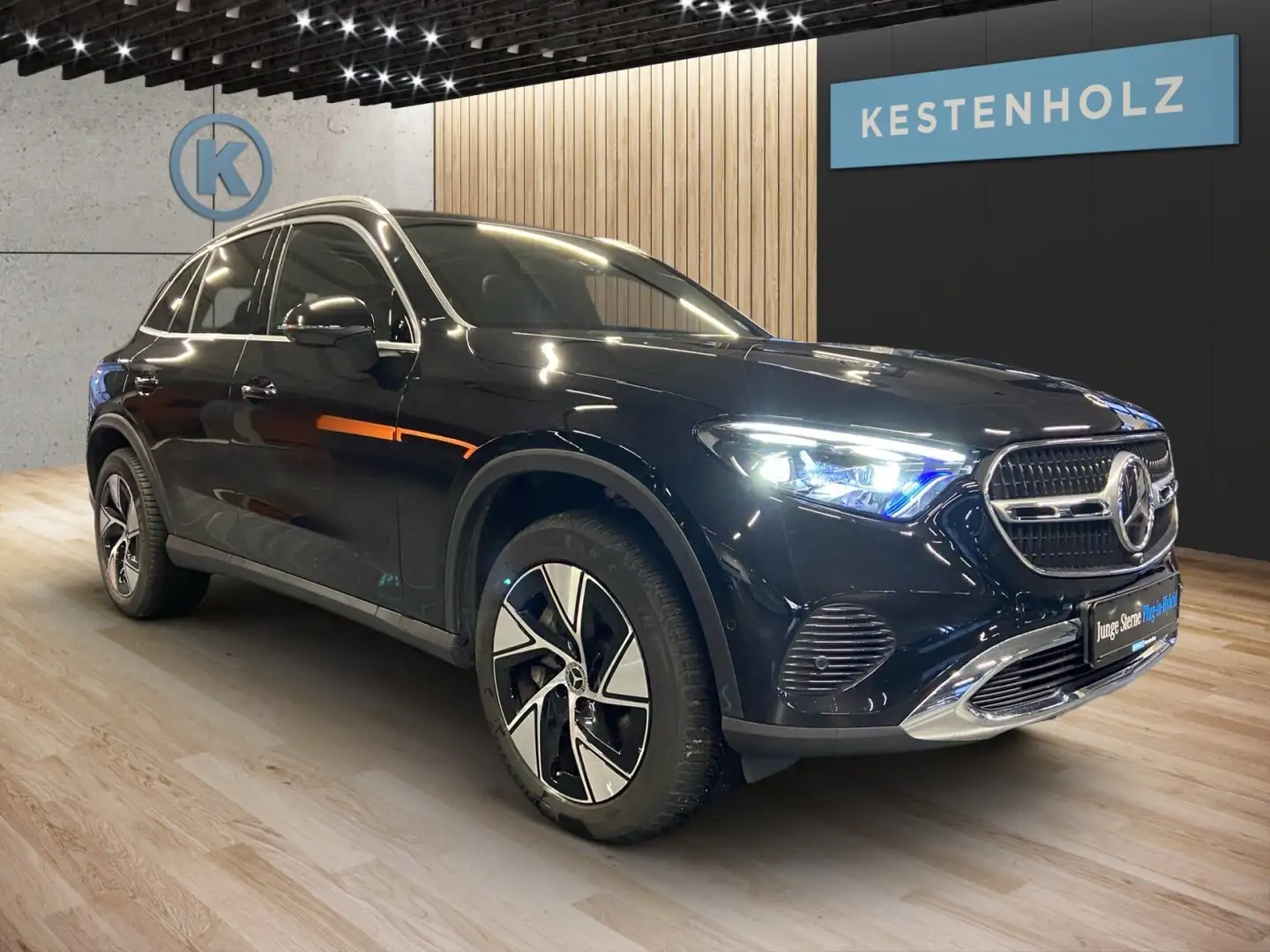 Mercedes-Benz GLC 300 GLC 300 e 4M *AVANTGARDE*AHK*360°*PANO*STHZ*MEM* Schwarz - 2