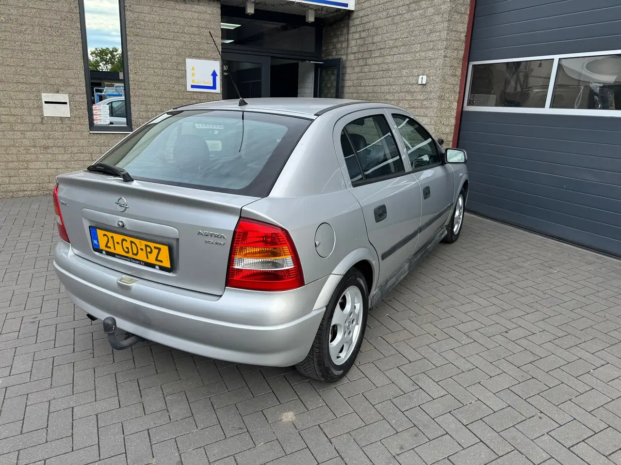 Opel Astra 2.0-16V Diamond, foto 8