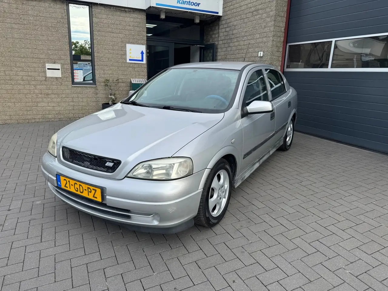 Opel Astra 2.0-16V Diamond, foto 3