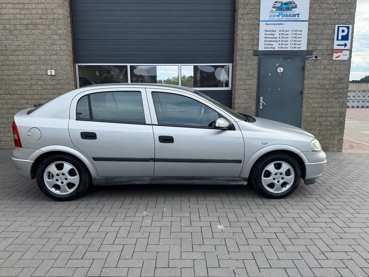 Opel Astra 2.0-16V Diamond, foto 4