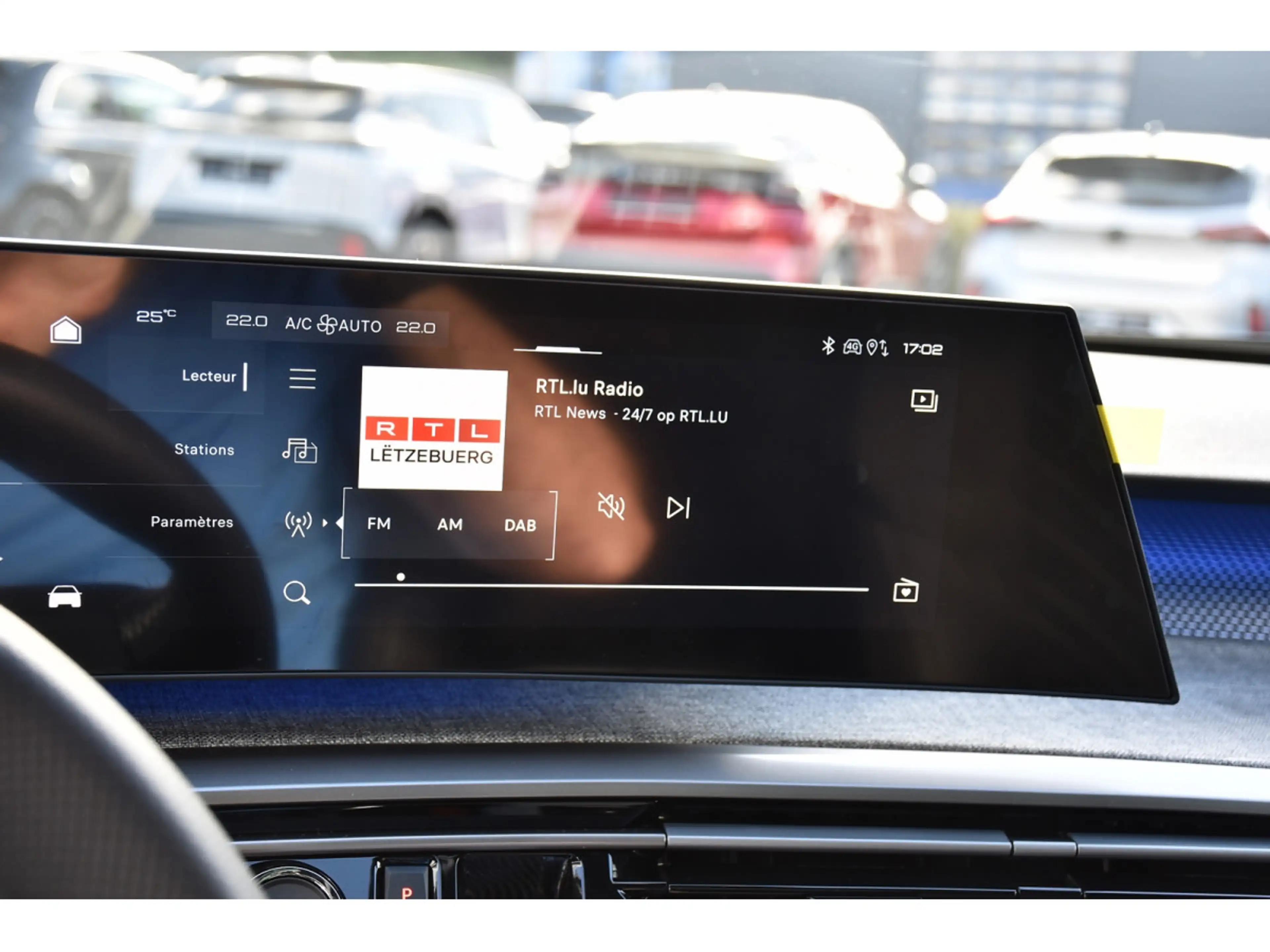 Peugeot 5008 Hybrid 145 GT Exclusive e-DCS6 PANO ACC CAM360 NEU — photo 12
