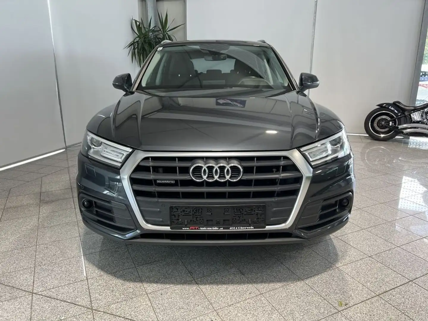 Audi Q5 2.0 TDI quattro Grau - 2