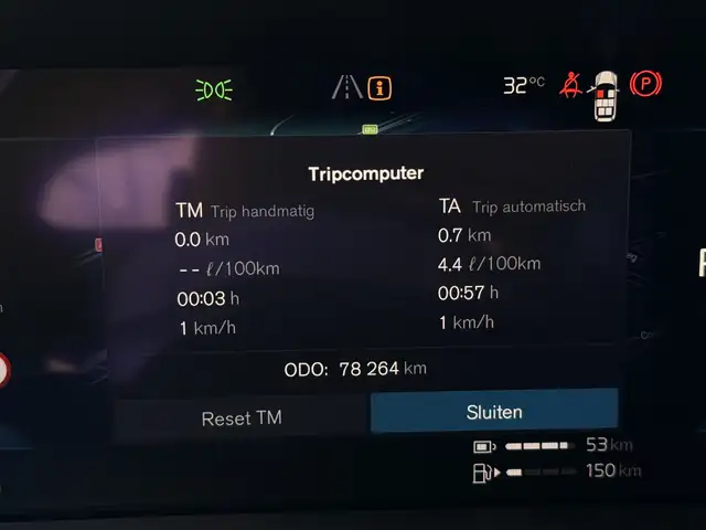 Volvo XC90 view 28