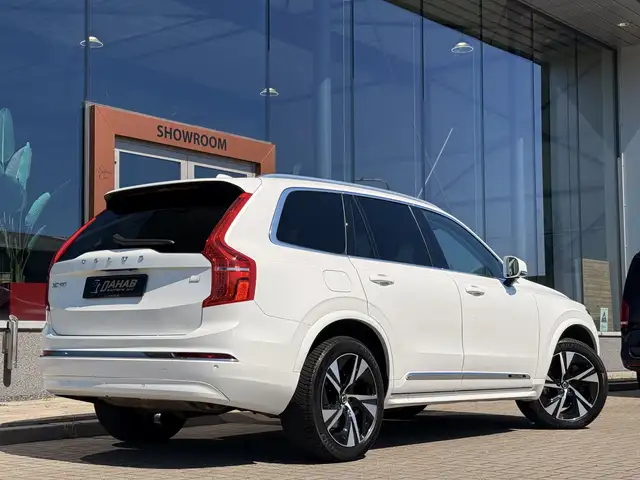 Volvo XC90 view 14