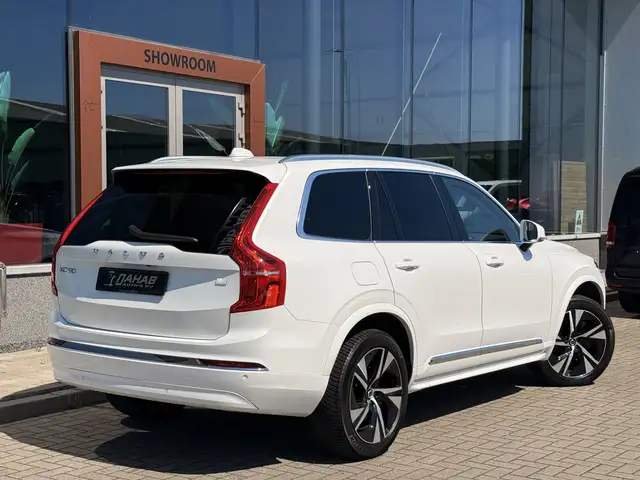 Volvo XC90 view 15