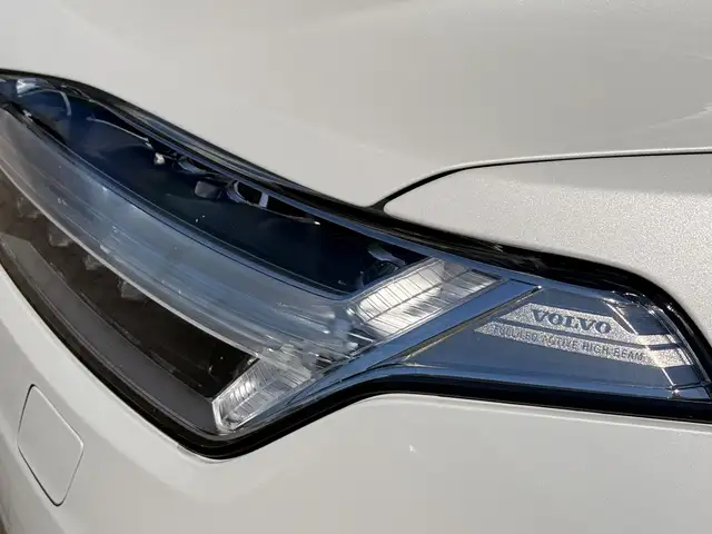 Volvo XC90 view 7