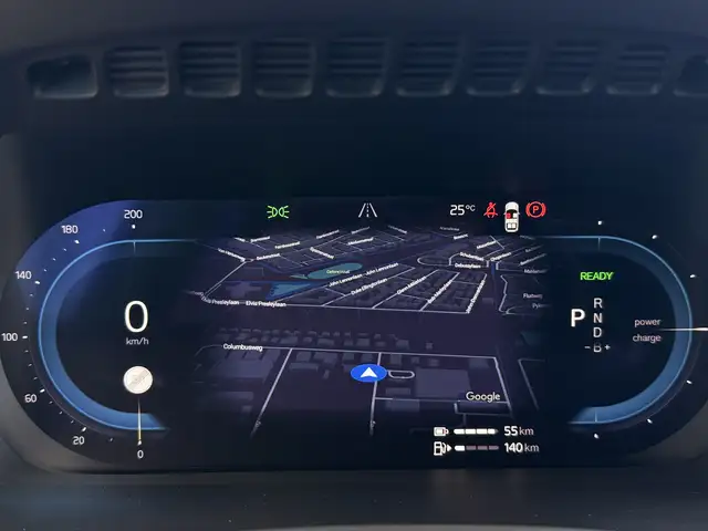 Volvo XC90 view 26