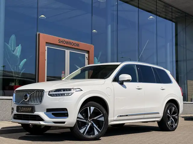 2022 Volvo XC90 in White for sale