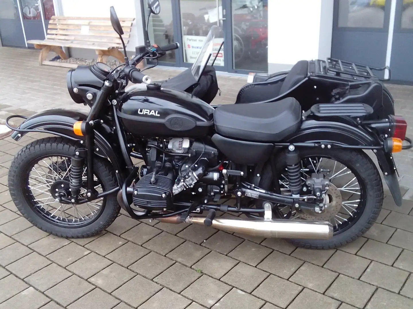 Ural T TWD Beiwagengespann 2WD Schwarz - 1