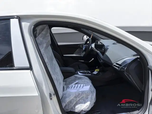 BMW 1 Series view 12