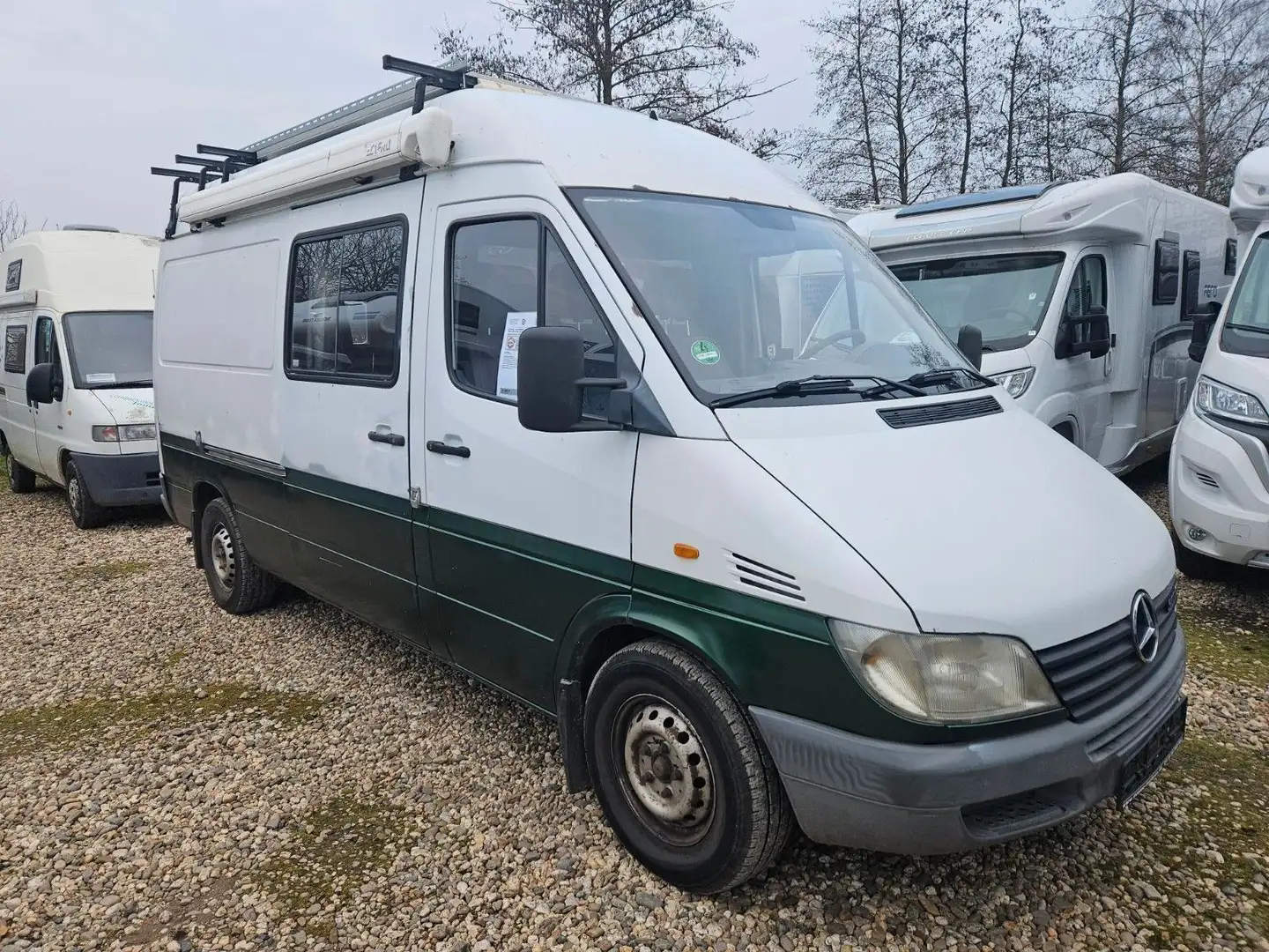 Mercedes-Benz Sprinter*2 Schlafplätze + Kleinkindbett 200x144 Wit - 1