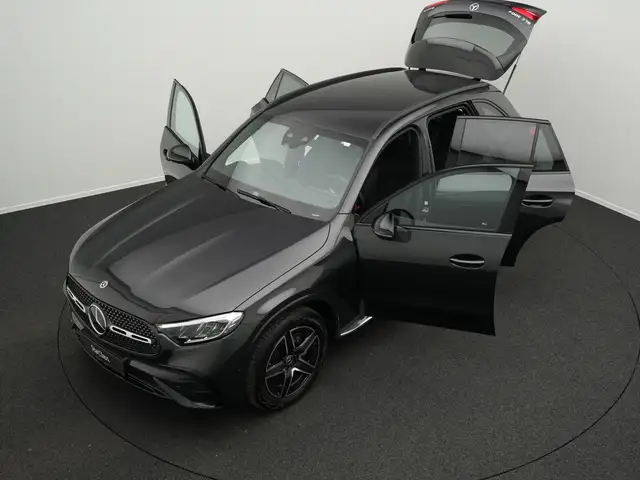 Mercedes-Benz GLC view 14