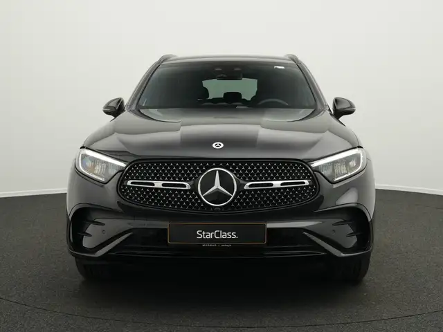 Mercedes-Benz GLC view 2