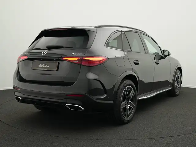 Mercedes-Benz GLC view 3