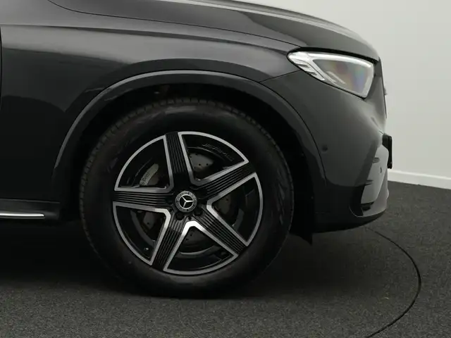 Mercedes-Benz GLC view 8