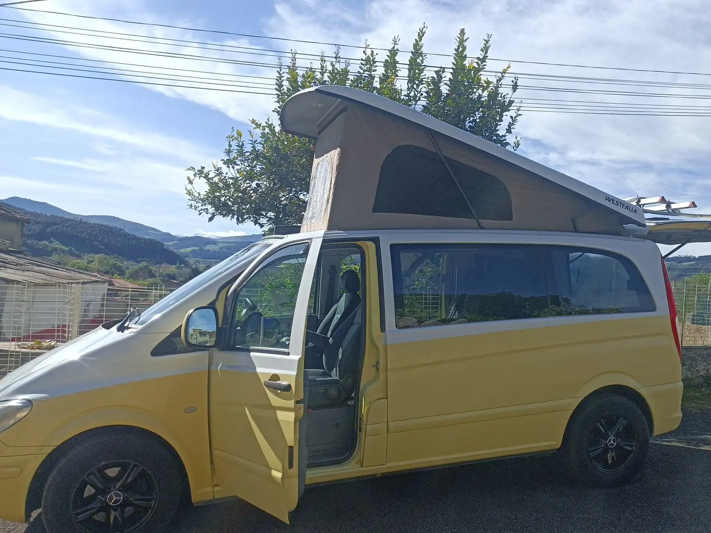 Mercedes-Benz Vito Vito CDI 111 autobús Yellow - 1