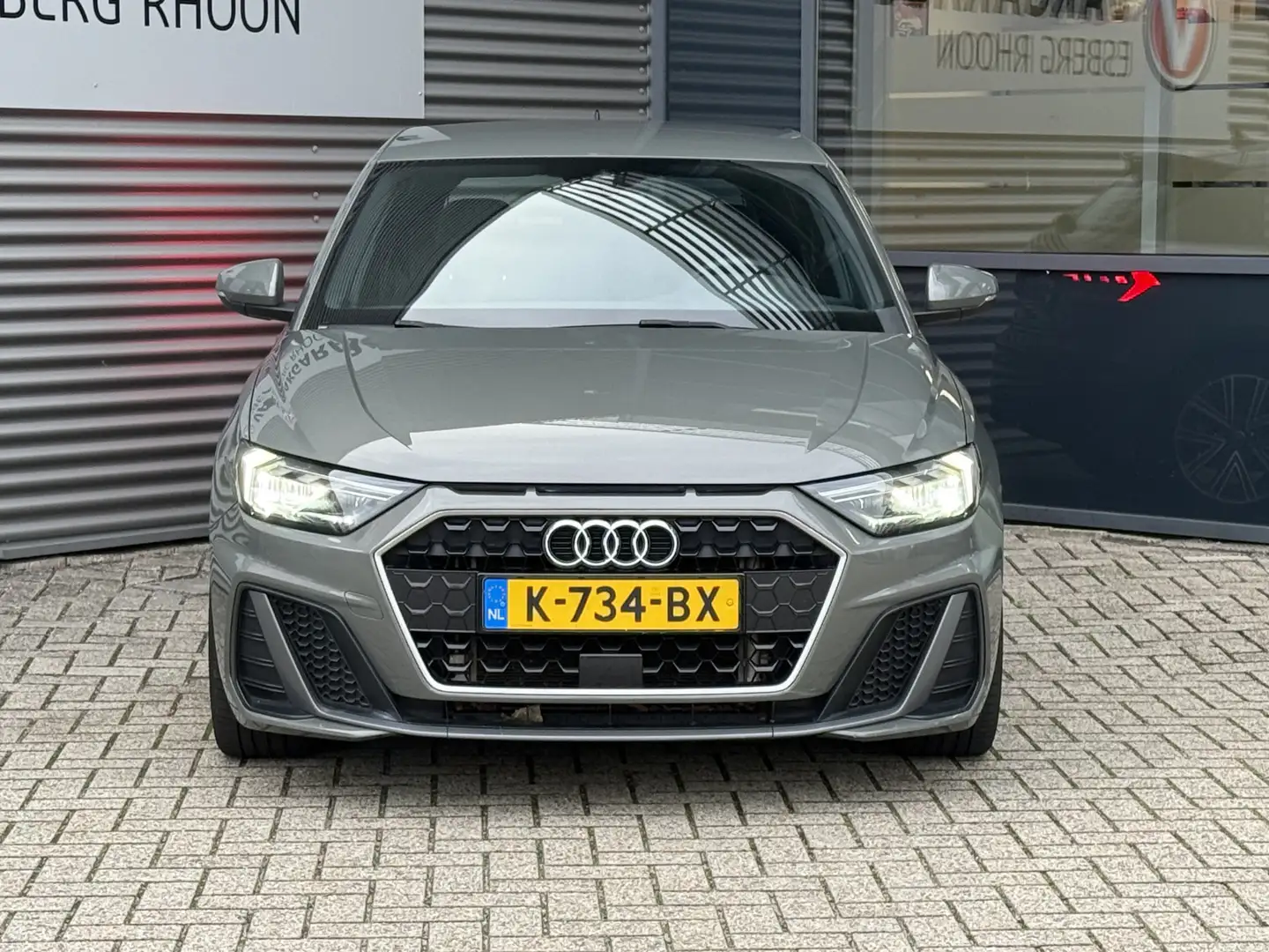 Audi A1 Sportback 30 TFSI Pro Line 2x S-LINE NAVI,LED,CRUI Grijs - 2