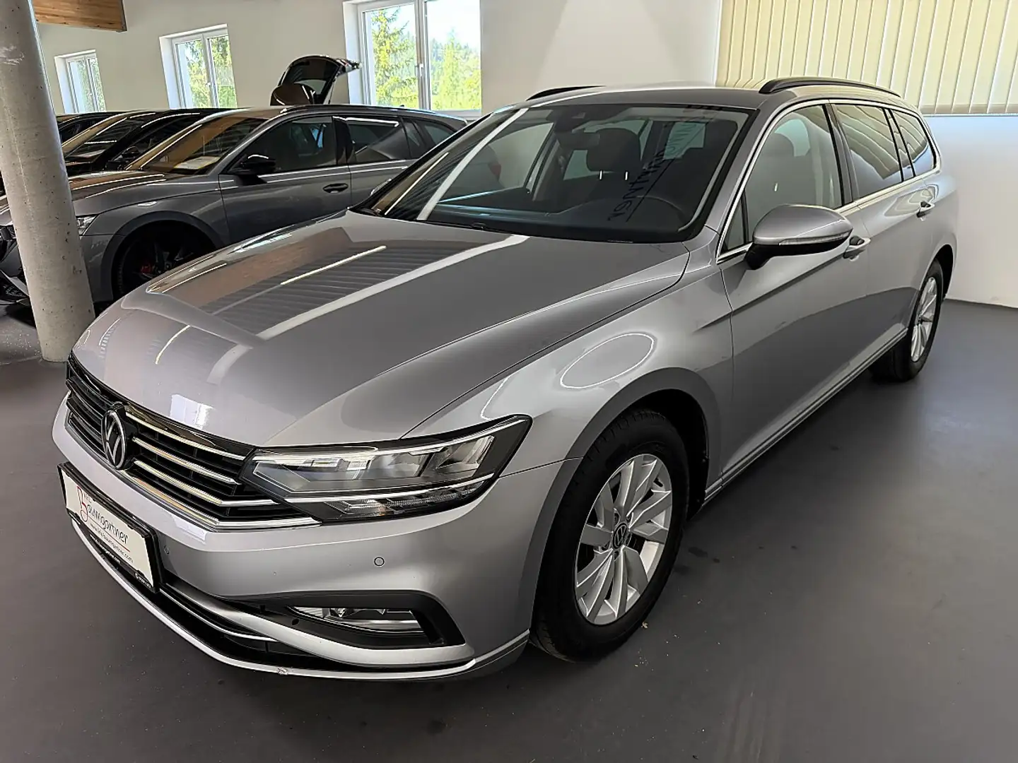 Volkswagen Passat Variant 2,0TDI DSG *LED*NAVI*ACC*AHK*Sitzheizung*Getönt... Silber - 2