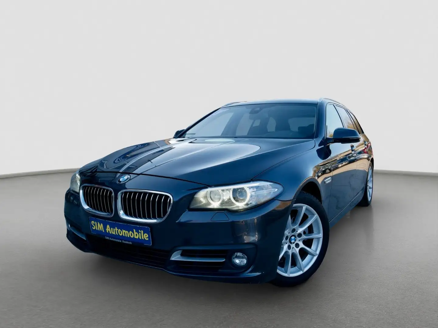 BMW 520 d Touring xDrive+Head Up+S-Heft+VollDigBild. Gris - 1