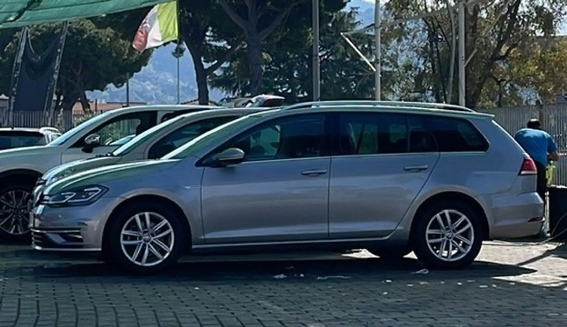 Volkswagen Golf Variant Golf Variant 1.5 tgi Business 130cv dsg Gris - 1