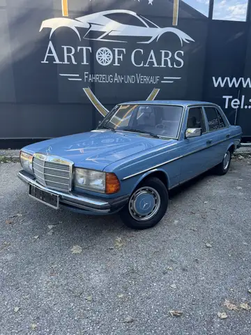 Mercedes-Benz 230