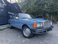 Mercedes-Benz 230 Blau - thumbnail 3