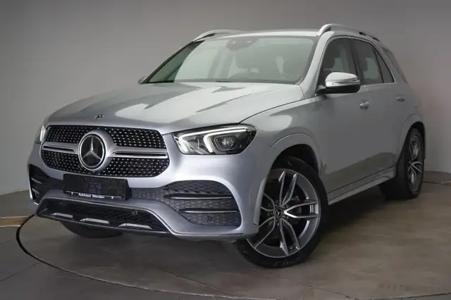 Mercedes-Benz Gle Class view 3