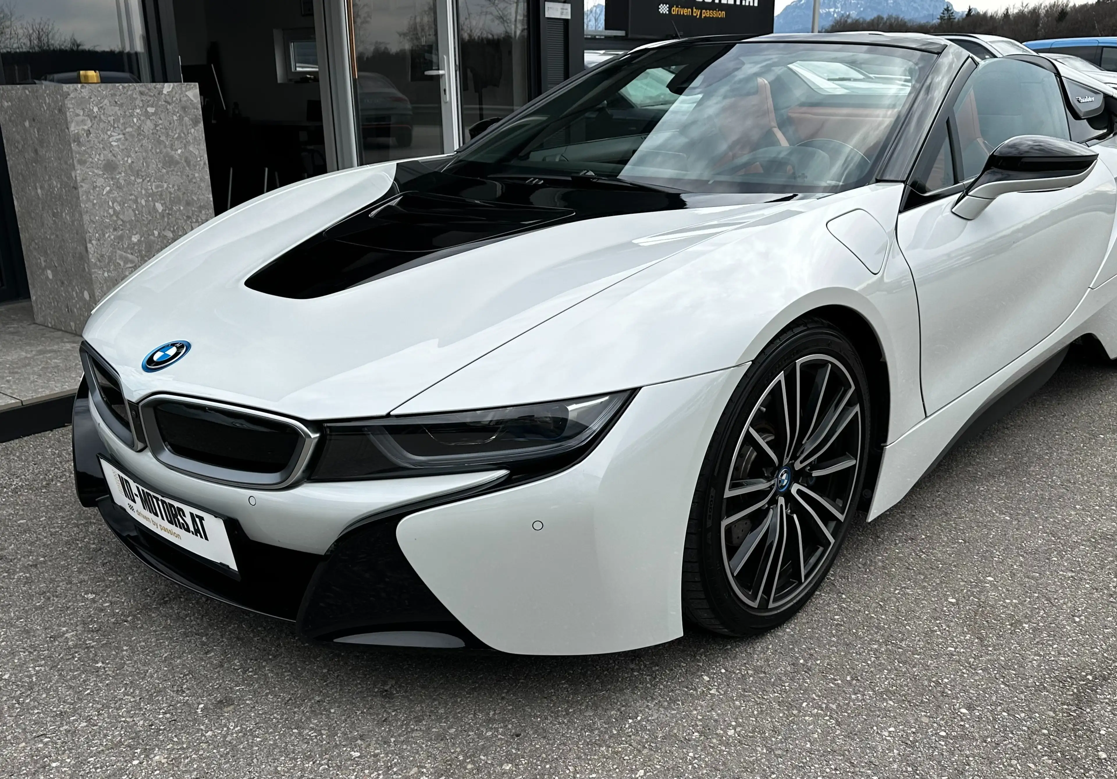 BMW i8 Roadster *HUD*Navi*RFK*SHZ* — photo 6