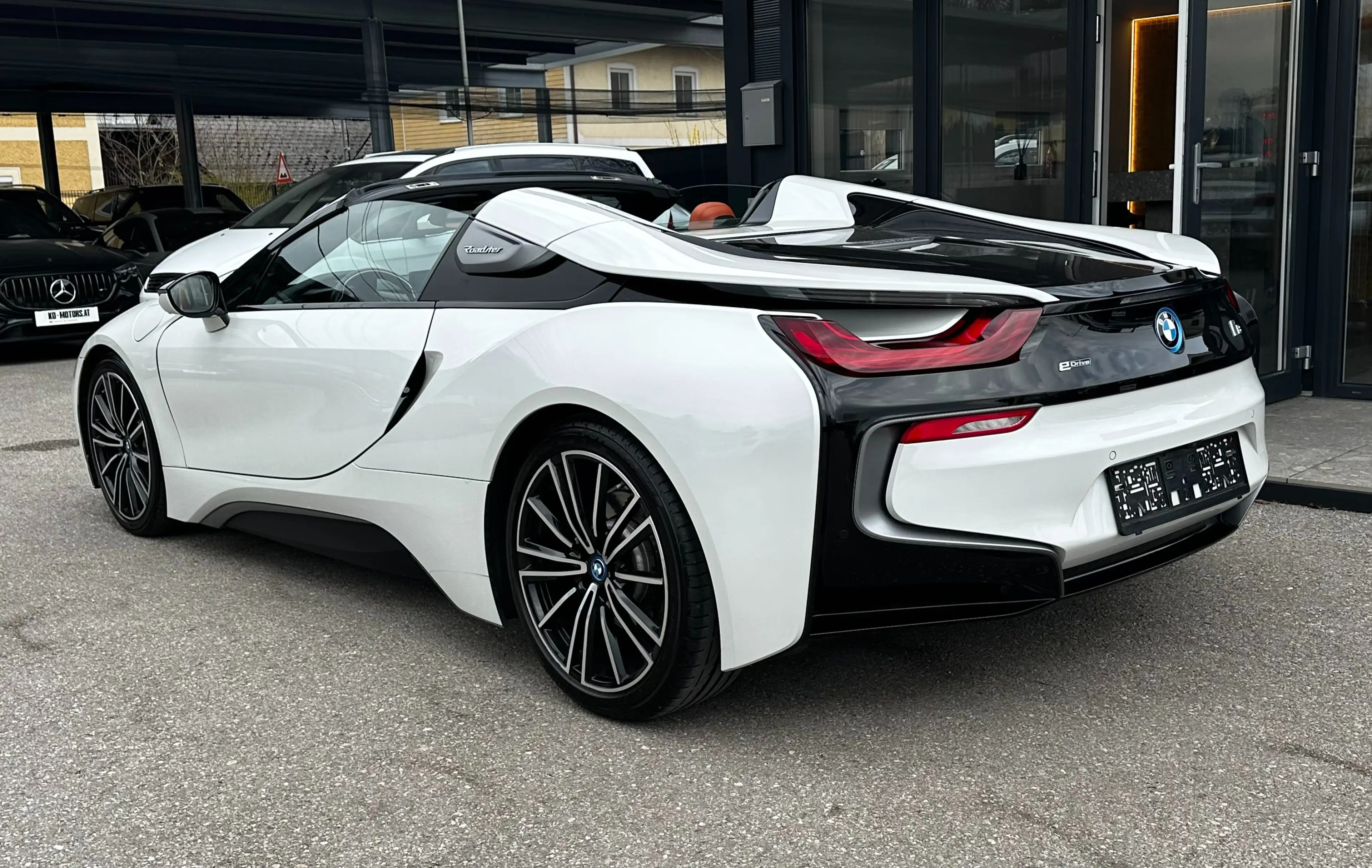 BMW i8 Roadster *HUD*Navi*RFK*SHZ* — photo 10