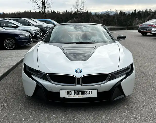 BMW i8 Roadster Ansicht 2