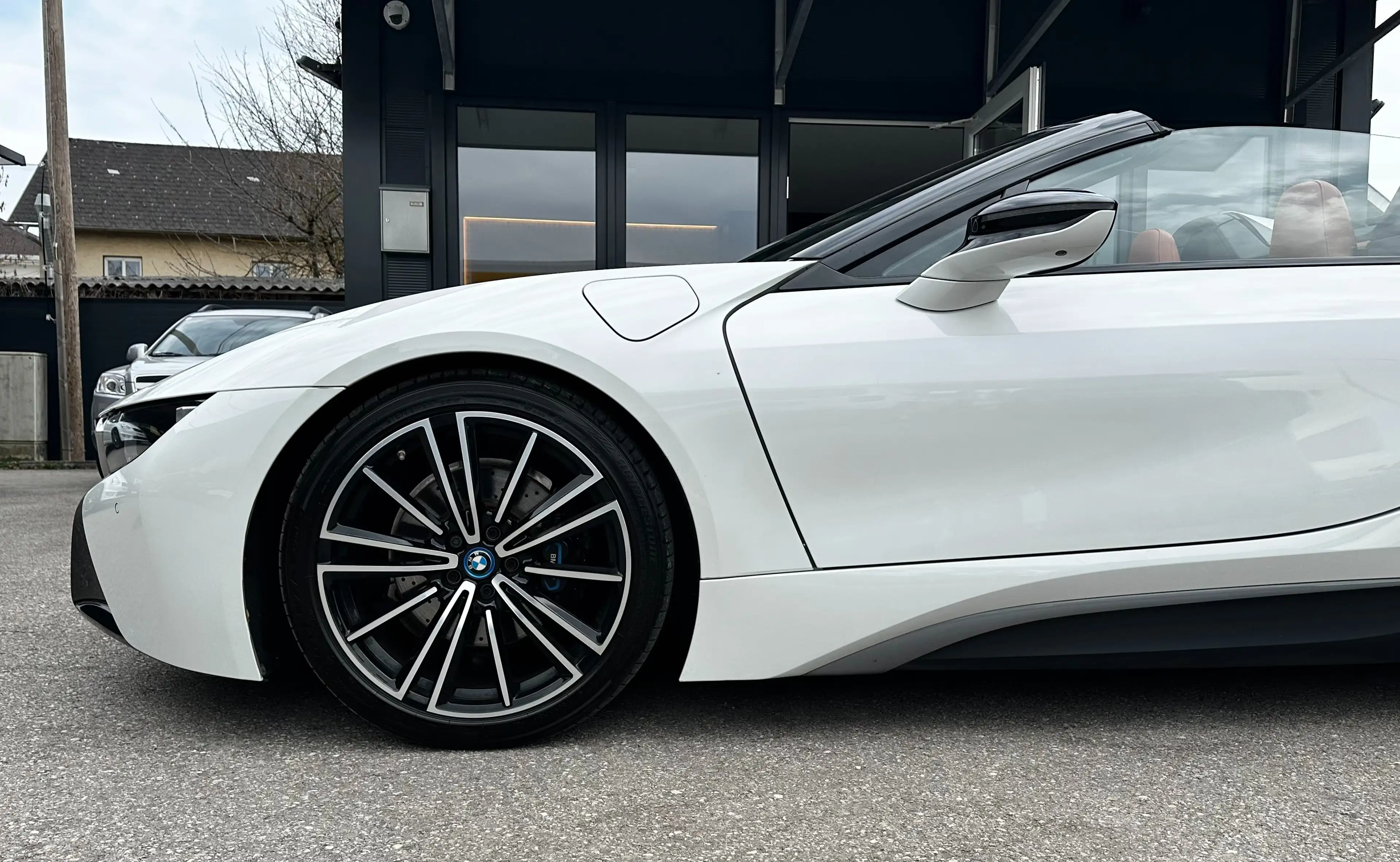 BMW i8 Roadster *HUD*Navi*RFK*SHZ* — photo 8