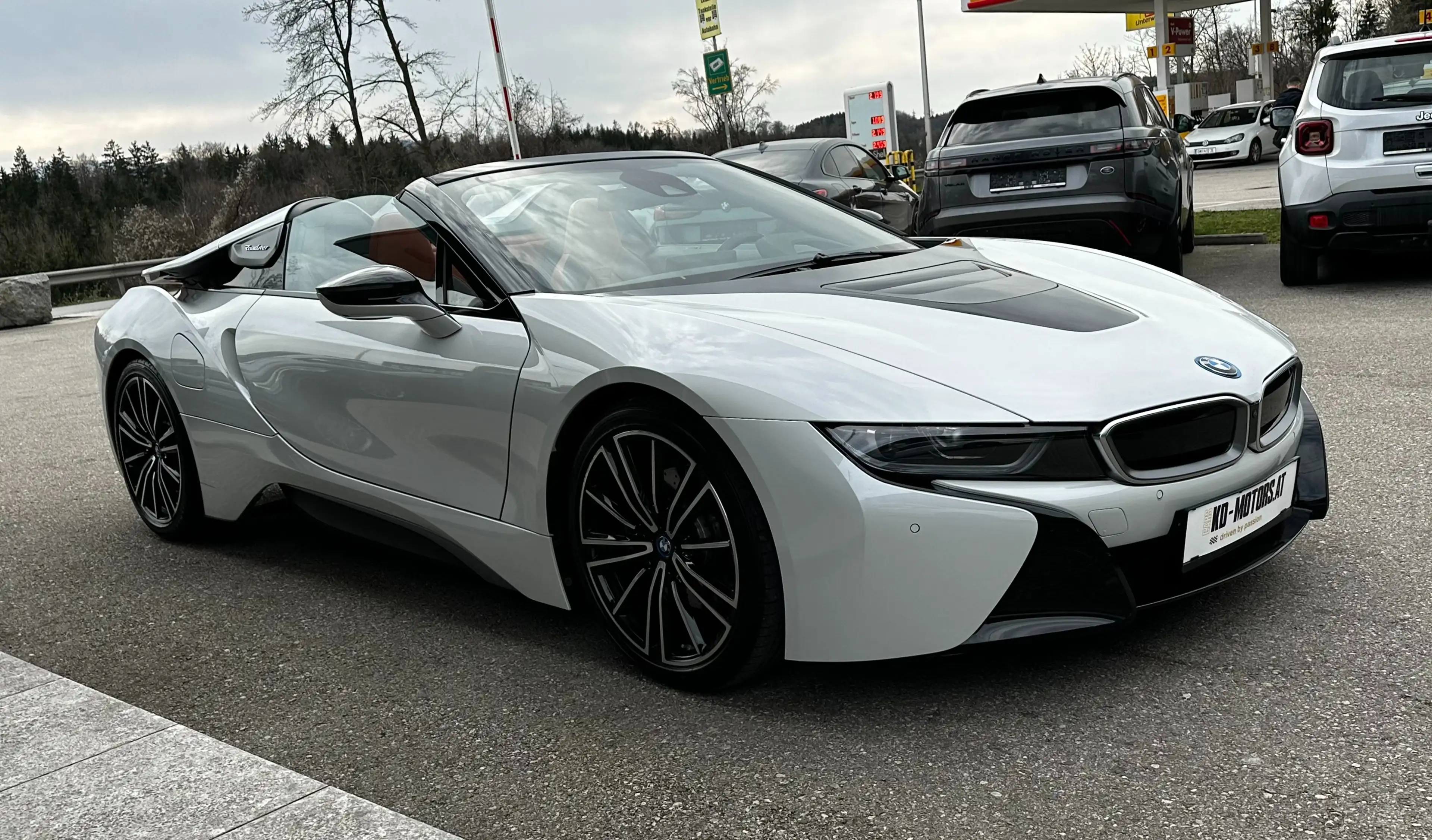 BMW i8 Roadster *HUD*Navi*RFK*SHZ* — photo 3