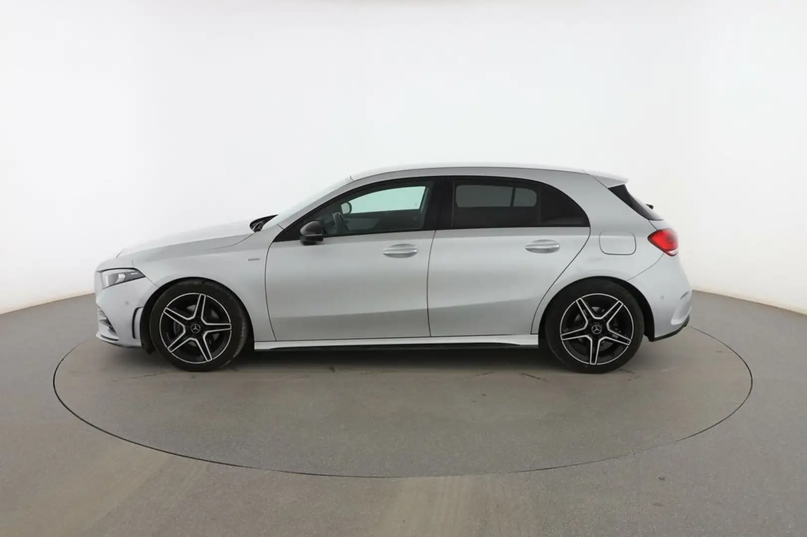 Mercedes-Benz A 180 180d Grau - 2