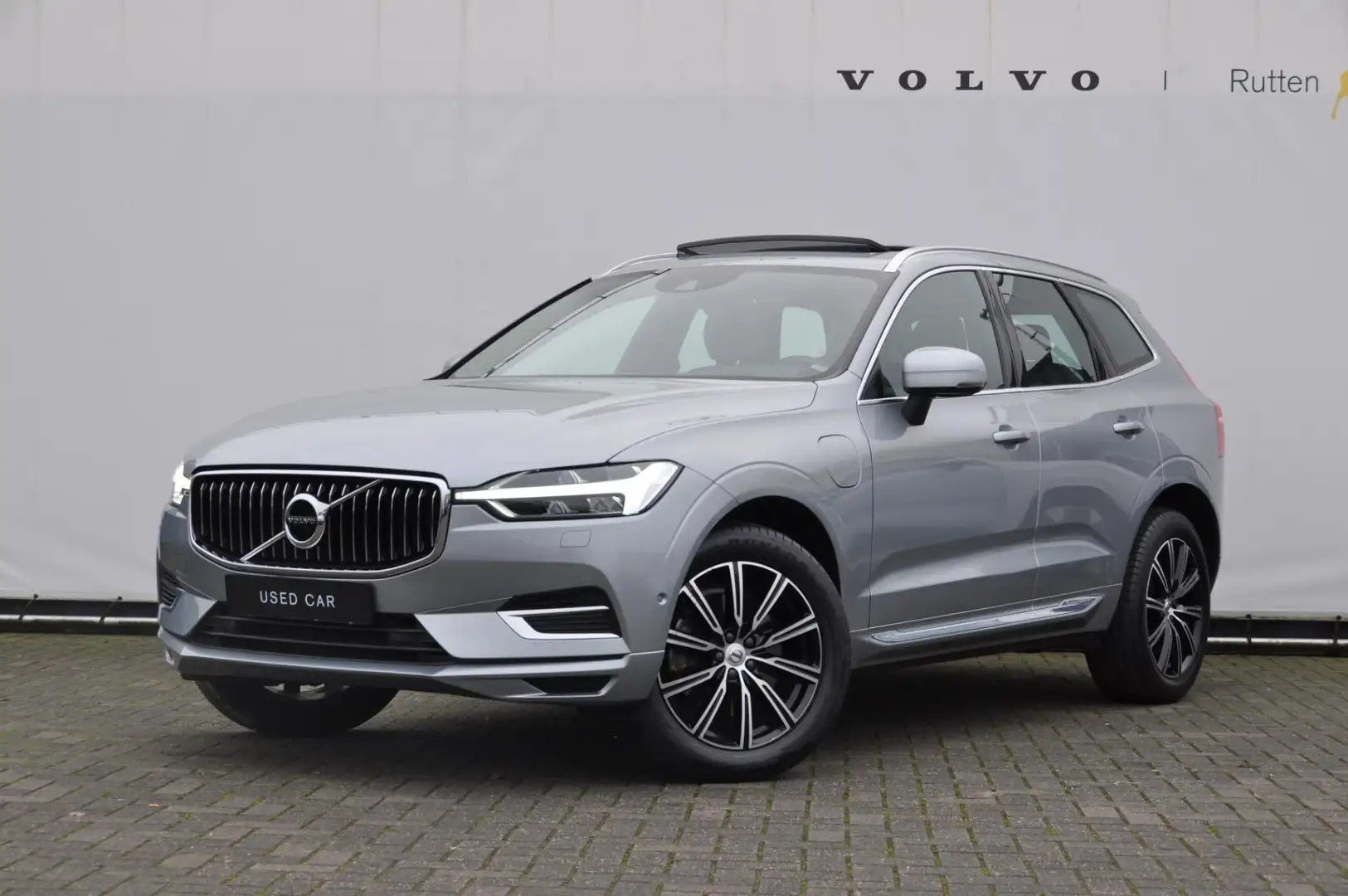Volvo XC60 T8 390PK Automaat Recharge AWD Inscription / Cruis Gümüş rengi - 2