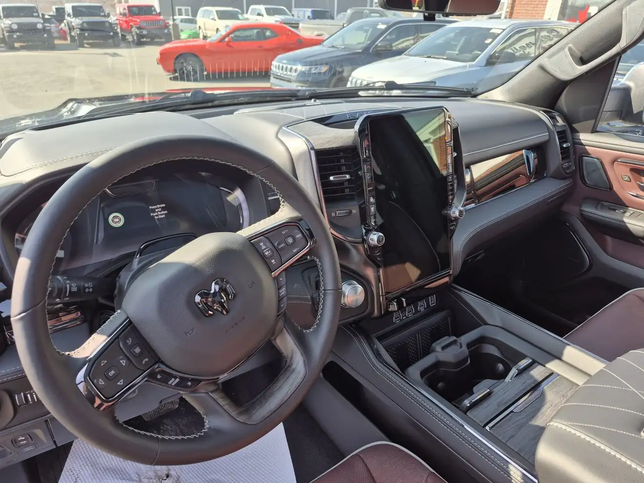 RAM 1500 снимка RAM 1500
