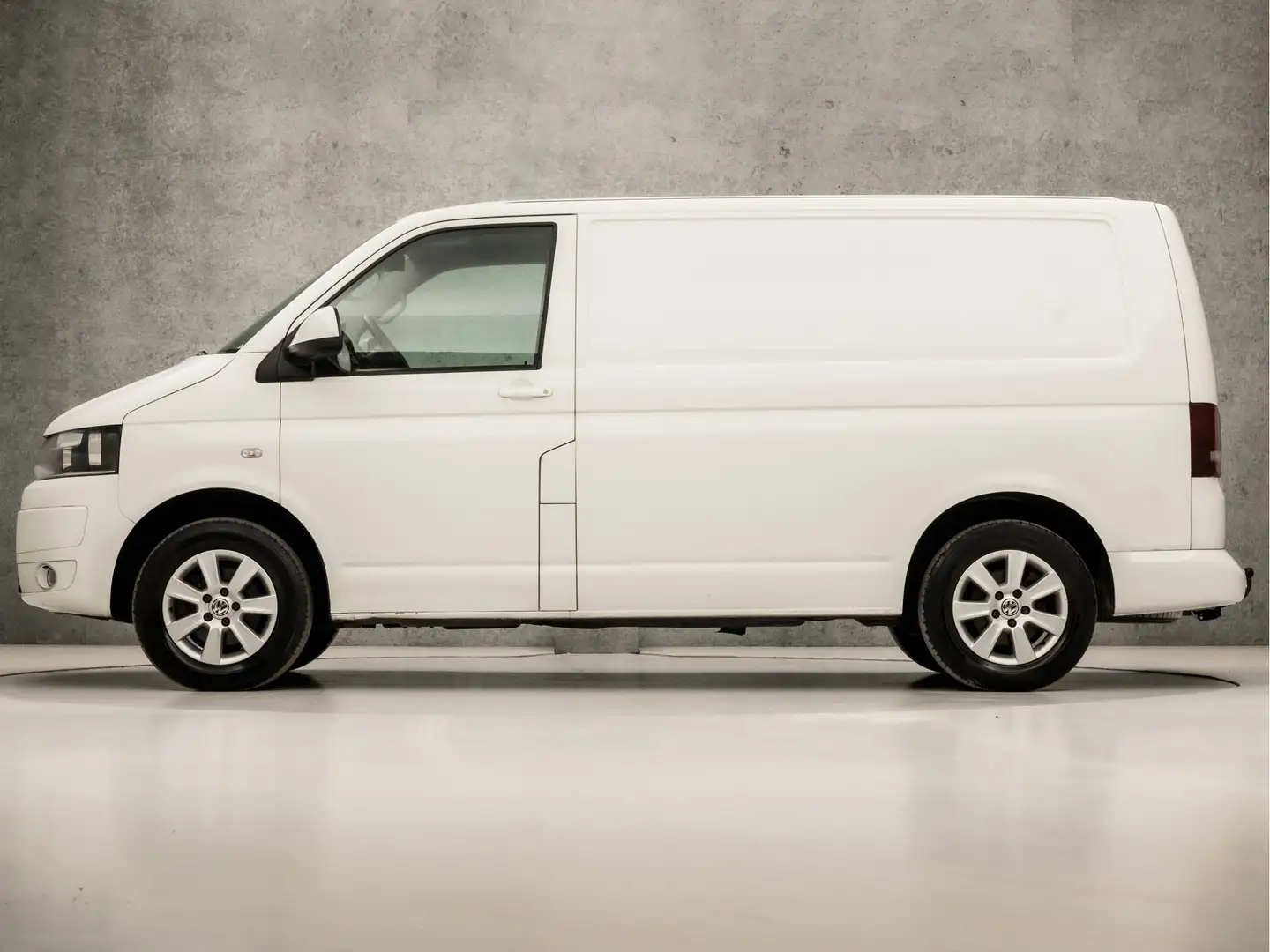 Volkswagen T5 Transporter 2.0 TDI L1H1 Highline Automaat (MARGE, NAVIGATIE, Blanco - 2