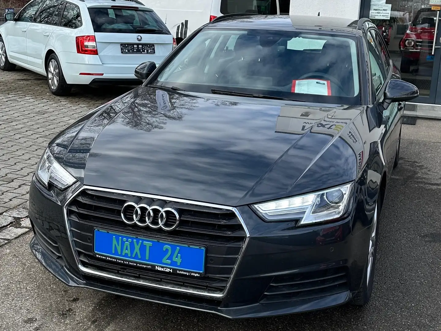Audi A4 35 TFSI Grau - 2