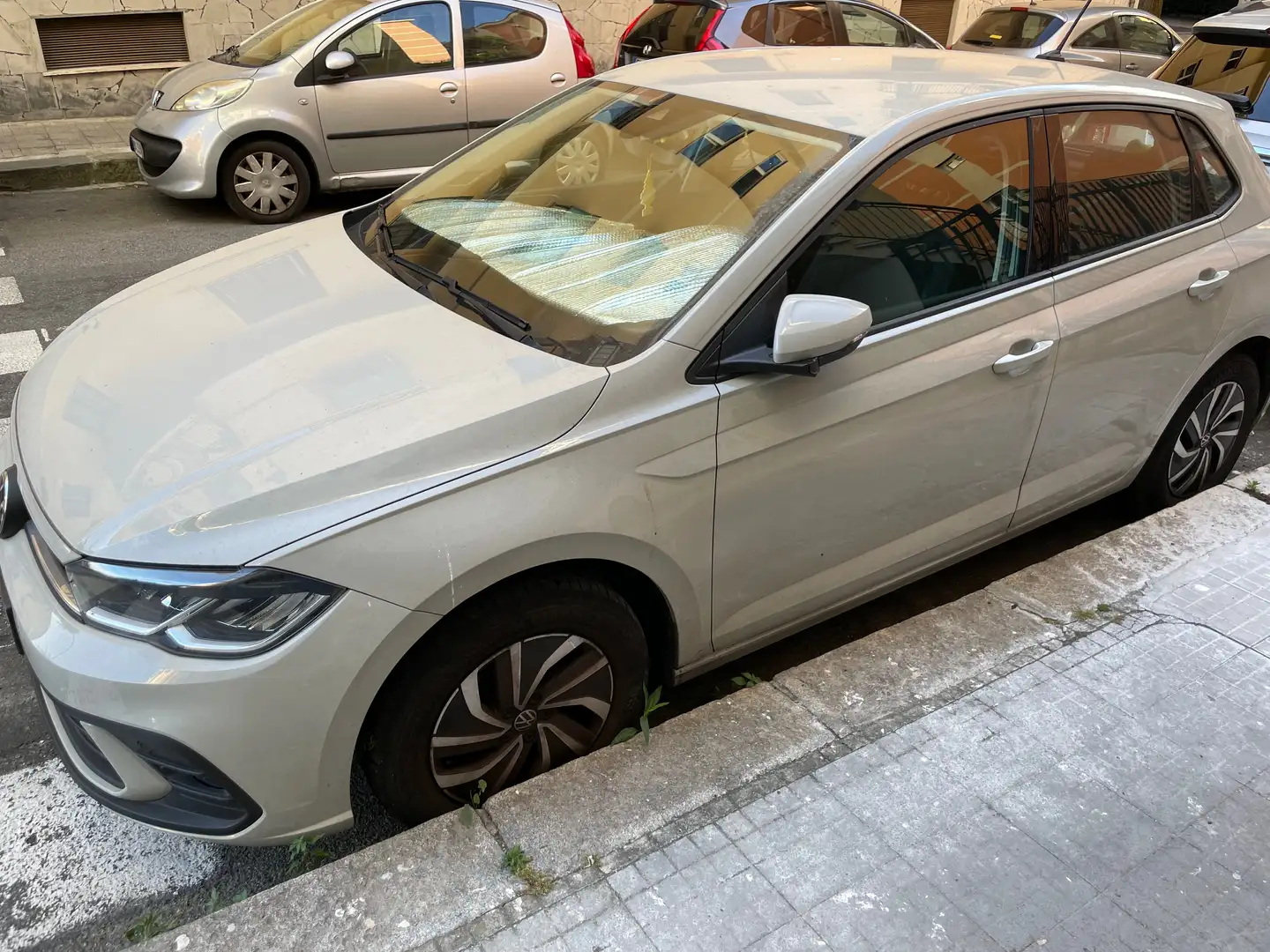 Volkswagen Polo Polo VI 2022 1.0 tsi Life 95cv Beżowy - 2