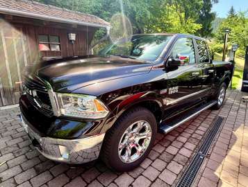 Quad Cab Laramie