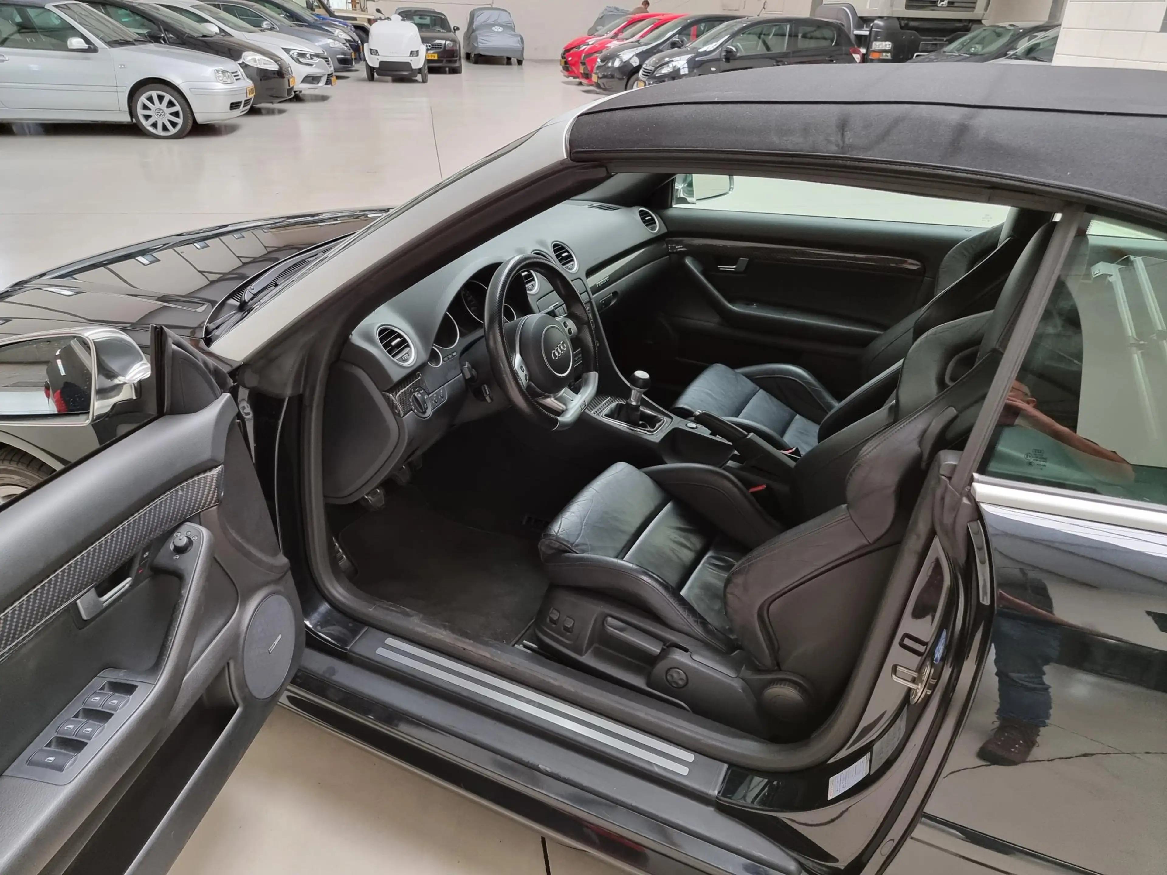 Audi RS4 Cabriolet 4.2 V8 RS 4 quattro Exclusive met schaal — photo 3