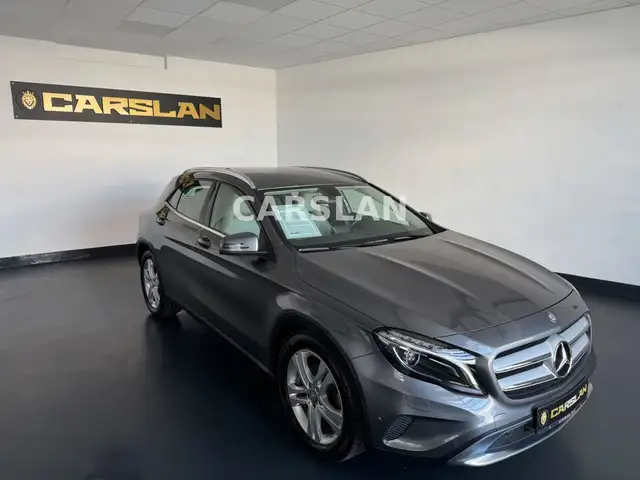 Mercedes-Benz Gla view 2