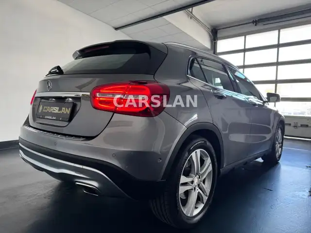 Mercedes-Benz Gla view 15